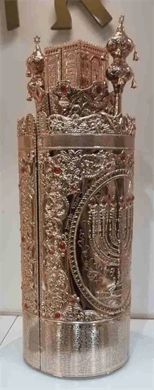 חריטות שמות זהב אדום M15